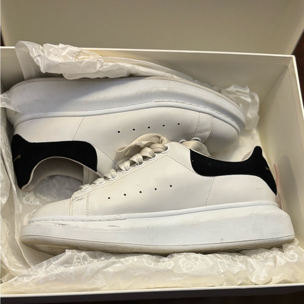 Alexander McQueen Oversized White/Black Sneaker